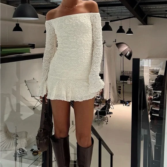 PRINCESS POLLY Off Shoulder Long Sleeve  Dress Cream - Picture 4 of 6